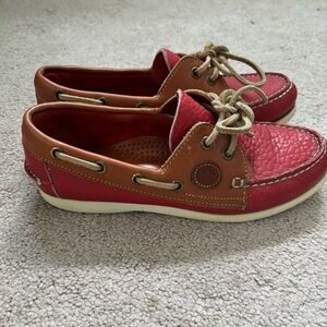 Dooney and Bourke woman’s boat shoes